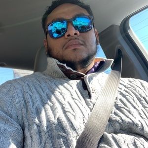 Meet your Posher, Enrique